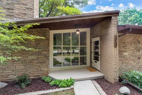 1212 S Memorial Dr, Appleton, WI 54915 photo 2