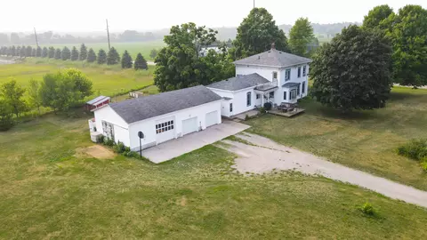 7379 County Rd E, Omro, WI 54963
