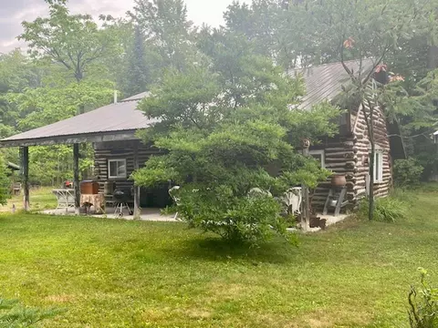1242 Lake St, White Lake, WI 54491