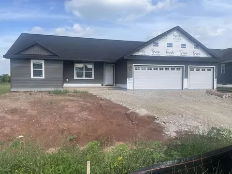 1385 Primrose Ln, Fond Du Lac, WI 54935