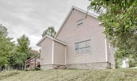 1040 Heights St, Niagara, WI 54151