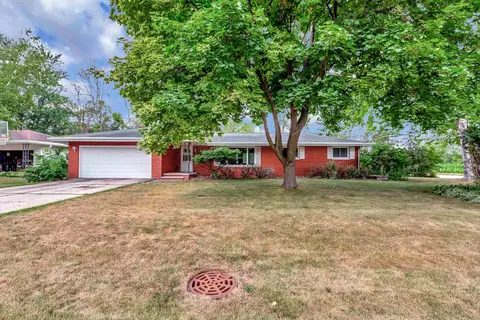 1401 N Grandview Rd, Appleton, WI 54911