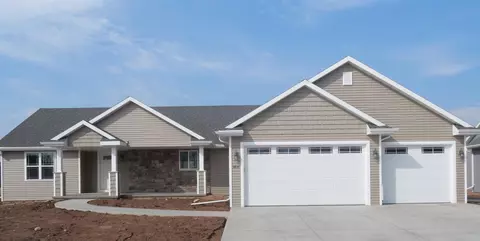 5759 Yosemite Ln, Appleton, WI 54913