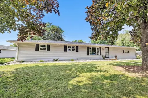 w2057 Patrick Street, Kaukauna, WI 54130
