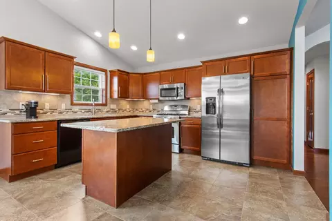 3121 E Aquamarine Ave, Appleton, WI 54913 photo 8