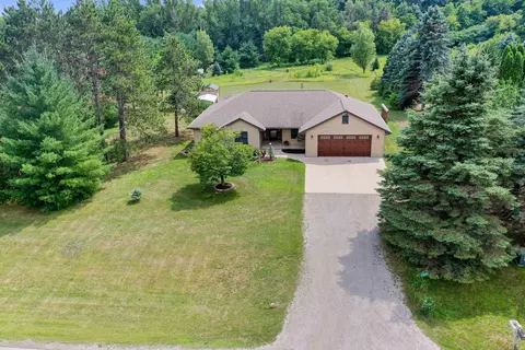 3699 Deer Run Rd, Green Bay, WI 54313