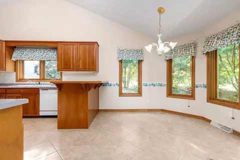 199 Harrys Gtwy, Appleton, WI 54914 photo 10