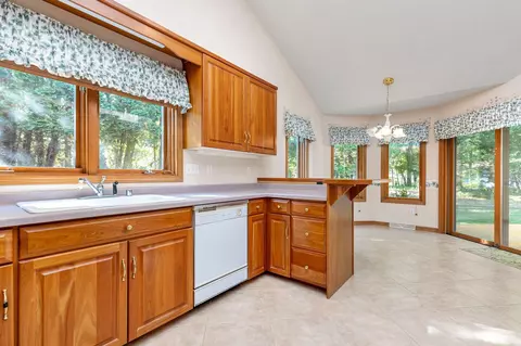 199 Harrys Gtwy, Appleton, WI 54914 photo 7