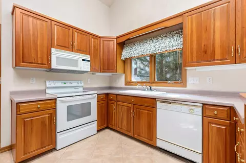 199 Harrys Gtwy, Appleton, WI 54914 photo 9