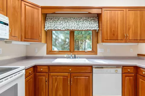 199 Harrys Gtwy, Appleton, WI 54914 photo 8