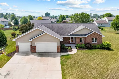 w6447 Saw Tooth Court, Menasha, WI 54952