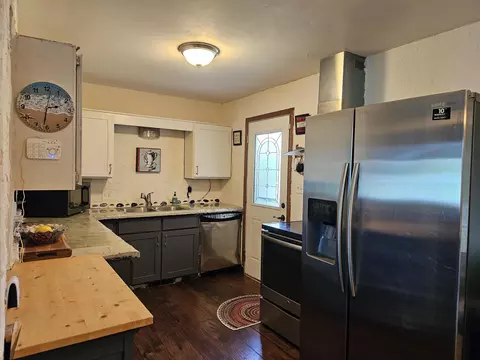 115 Sunset Dr, Iola, WI 54945 photo 7