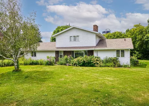 9073 Hogsback Rd, Lena, WI 54139