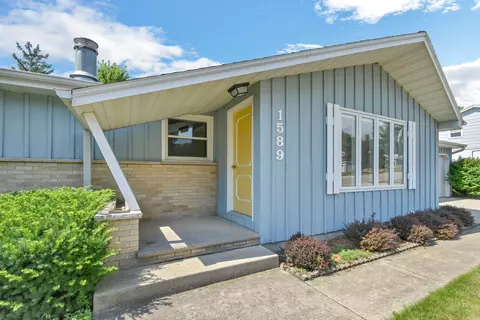 1589 Bruce Ln, Ashwaubenon, WI 54313