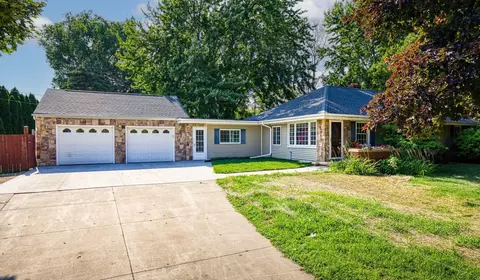 2705 S Kernan Ave, Appleton, WI 54915