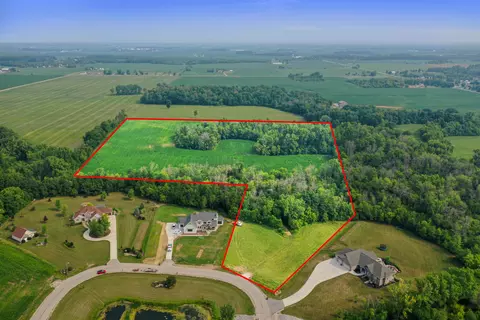 Della Marcus Drive, Kaukauna, WI 54130