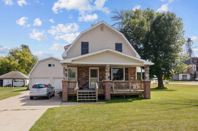 512 E Pulaski St, Pulaski, WI 54162
