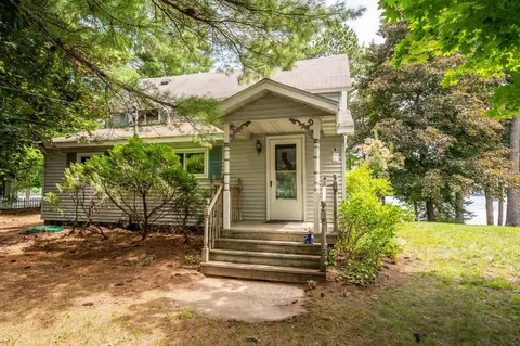 n2694 North Shore Drive, Clintonville, WI 54929