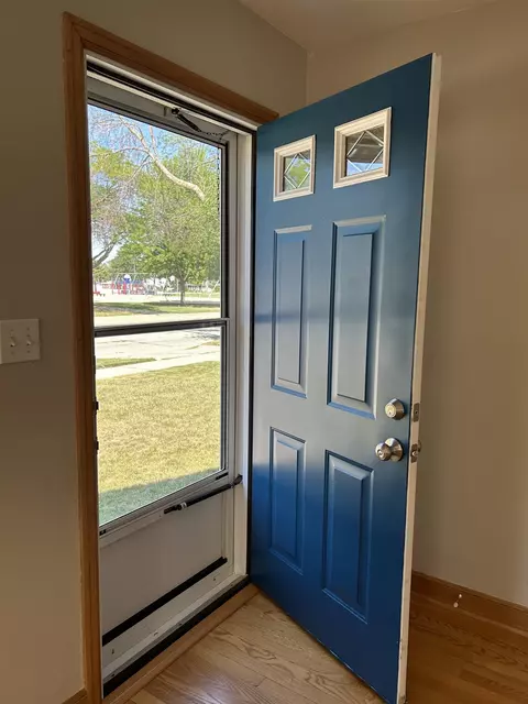 241 E Marquette St, Appleton, WI 54911 photo 4