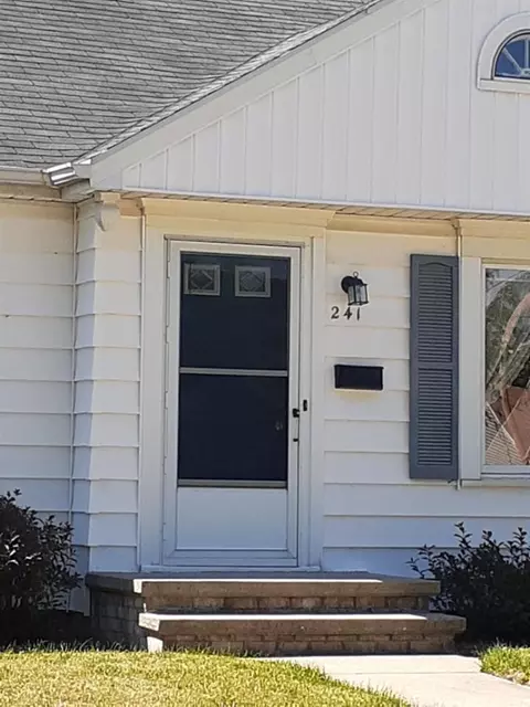 241 E Marquette St, Appleton, WI 54911 photo 3
