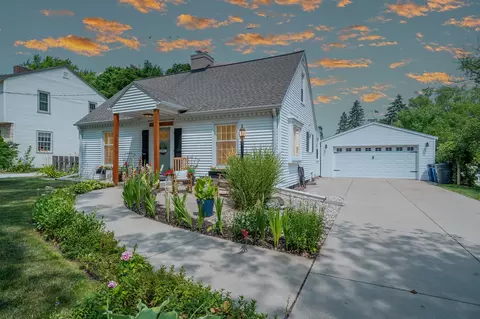 221 St Matthews St, Green Bay, WI 54301