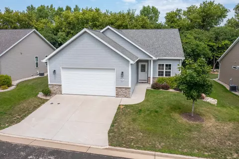 1662 Copperstone Pl, Neenah, WI 54956