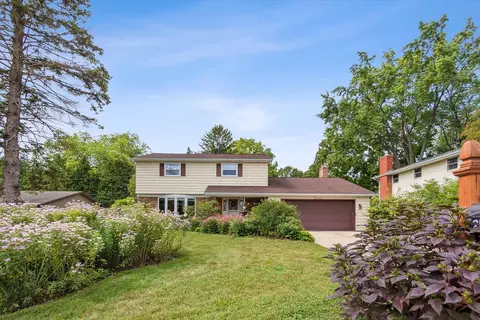 214 Brookridge St, Green Bay, WI 54301