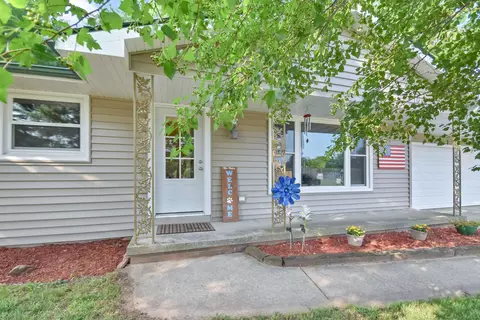 1519 Bruce Ln, Green Bay, WI 54313
