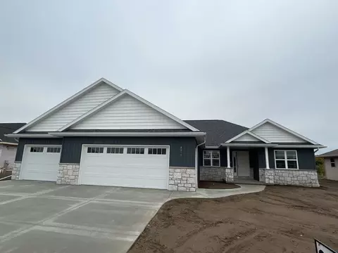 4548 Paul Ln, Green Bay, WI 54313