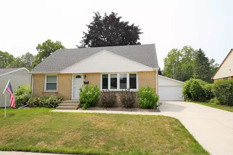 1217 Langlade Ave, Green Bay, WI 54304