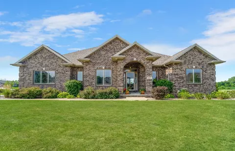 5277 W Century Farms Blvd, Appleton, WI 54913