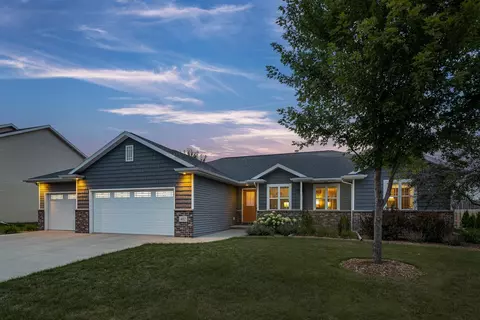 402 E Clearfield Ln, Appleton, WI 54913