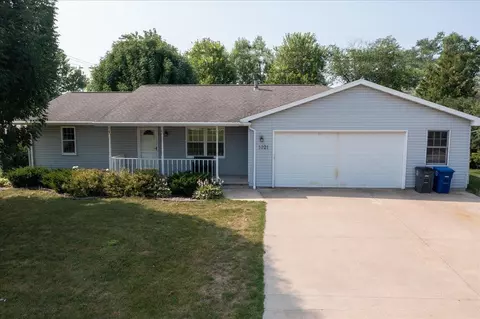 1021 Evergreen Dr, Kaukauna, WI 54130