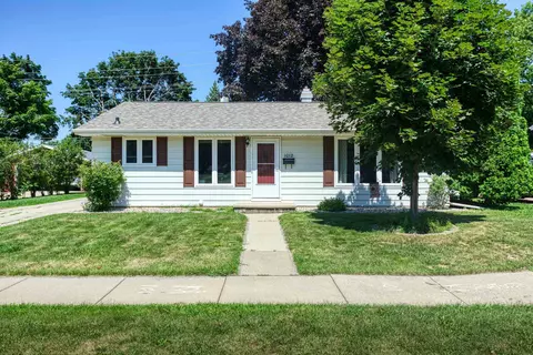 1012 W Lindbergh St, Appleton, WI 54914