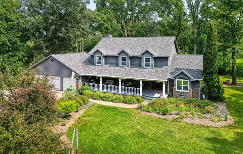 w1720 Christine Court, Kaukauna, WI 54130