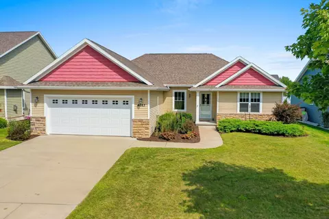 4863 Isabella Cir, Hobart, WI 54155