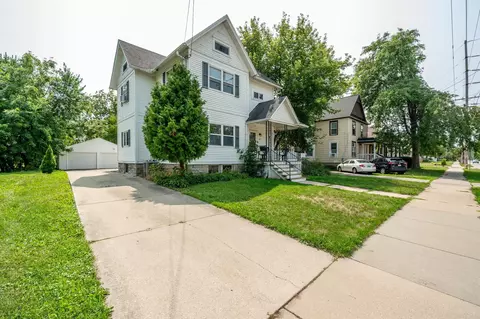 413 E Irving Ave, Oshkosh, WI 54901 photo 2