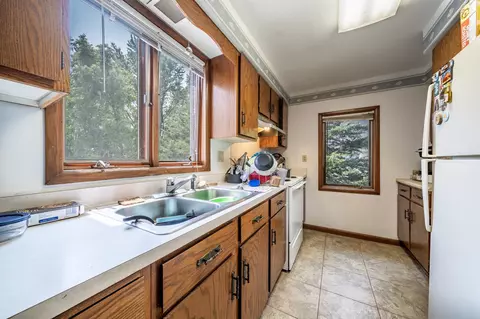 413 E Irving Ave, Oshkosh, WI 54901 photo 27