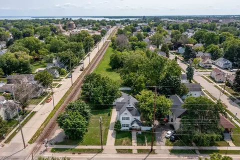 413 E Irving Ave, Oshkosh, WI 54901 photo 33