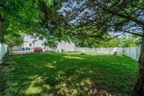 413 E Irving Ave, Oshkosh, WI 54901 photo 5