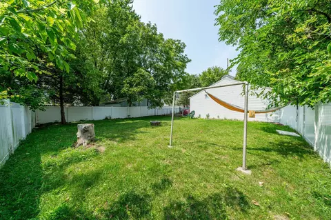 413 E Irving Ave, Oshkosh, WI 54901 photo 4
