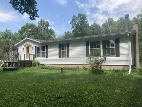 10197 River Rd, Suring, WI 54174