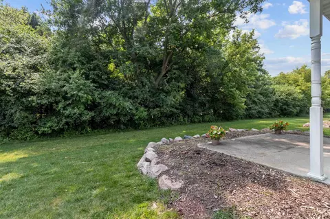 5495 Pennsylvania Ave, Appleton, WI 54914 photo 8