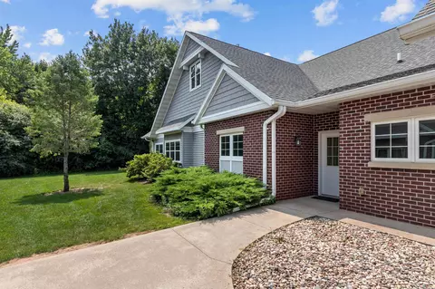5495 Pennsylvania Ave, Appleton, WI 54914 photo 3