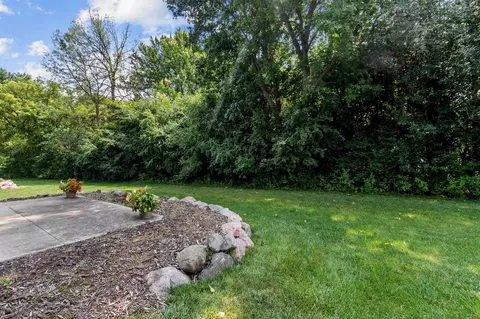 5495 Pennsylvania Ave, Appleton, WI 54914 photo 9