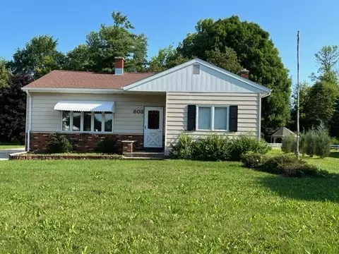 803 Dolph St, Mishicot, WI 54228