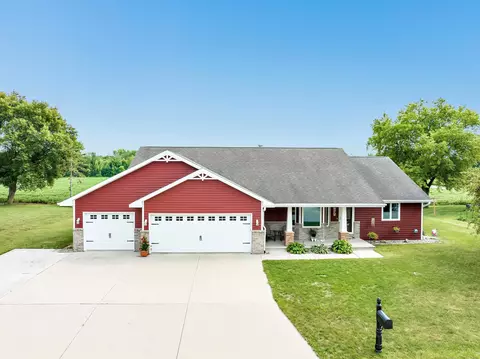672 Muenster Ln, Seymour, WI 54165