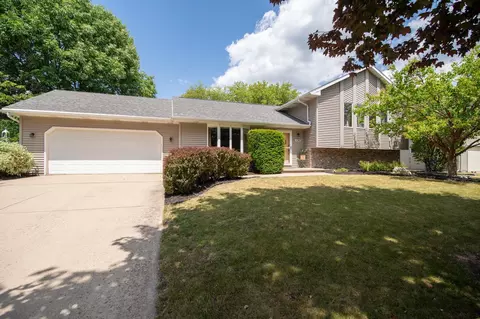 1080 Park Ridge Ave, Oshkosh, WI 54901