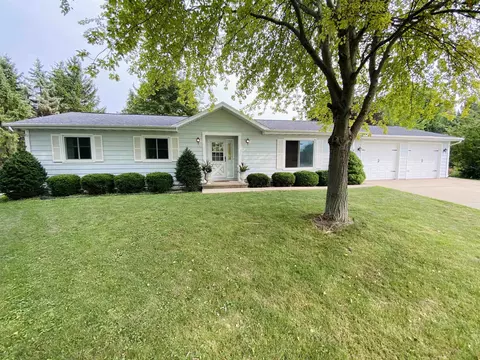 4711 W Periwinkle Ct, Appleton, WI 54914