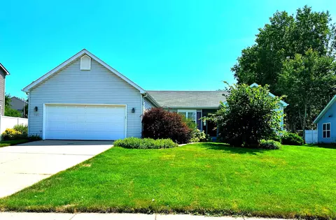 1105 N Thompson Dr, Madison, WI 53704